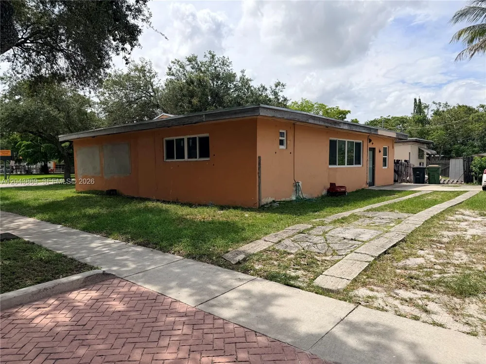 13105 NW 12th Ave North Miami, FL 33168