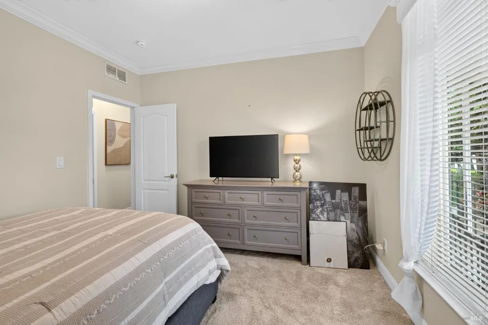 32 Springhill Court Santa Rosa, CA 95409