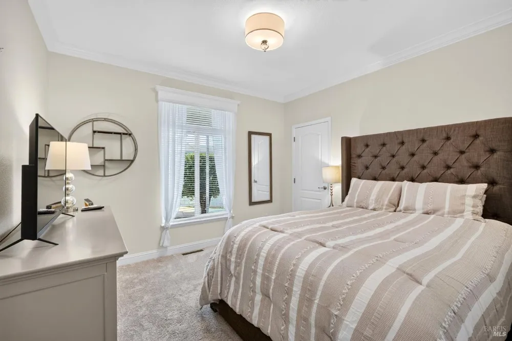 32 Springhill Court Santa Rosa, CA 95409