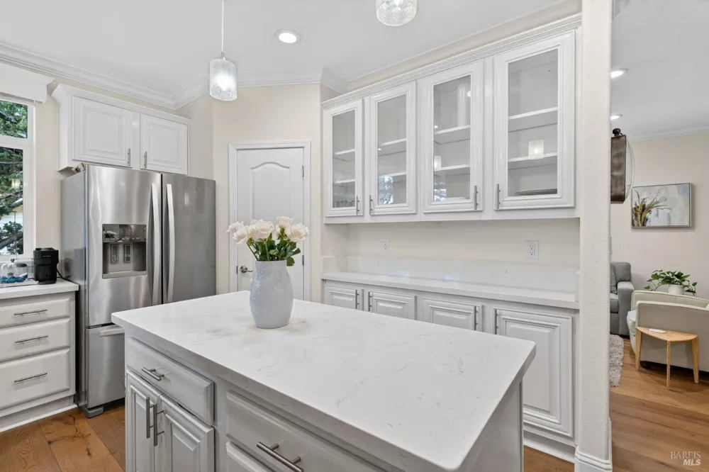 32 Springhill Court Santa Rosa, CA 95409