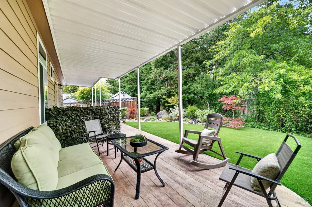 32 Springhill Court Santa Rosa, CA 95409