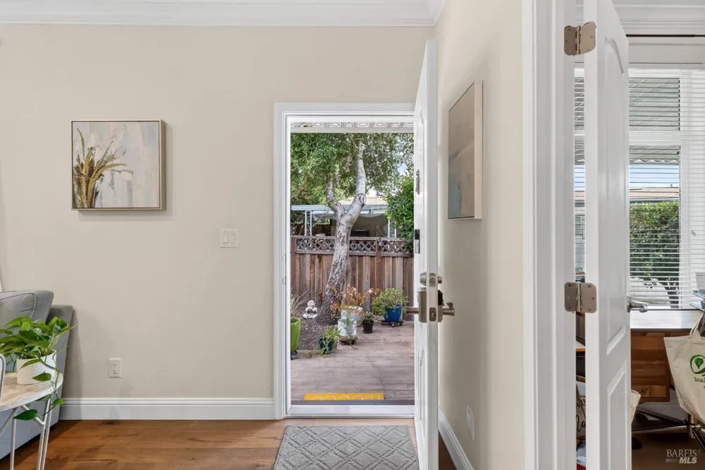 32 Springhill Court Santa Rosa, CA 95409