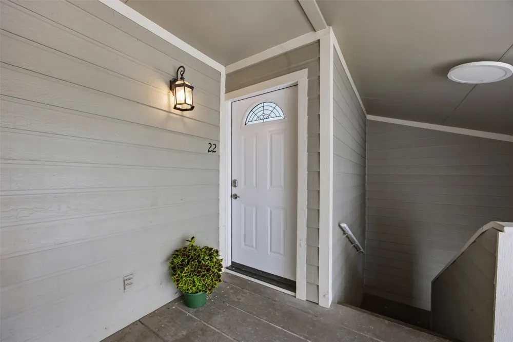 5801 Thunderbird Street #B-22 Lago Vista, TX 78645