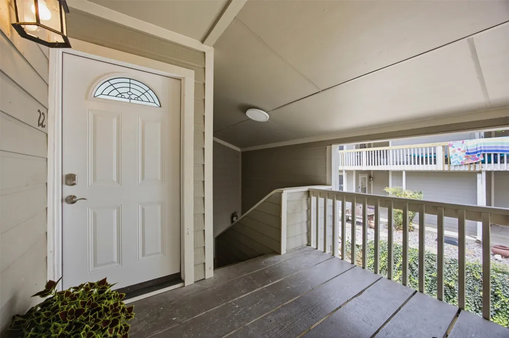 5801 Thunderbird Street #B-22 Lago Vista, TX 78645