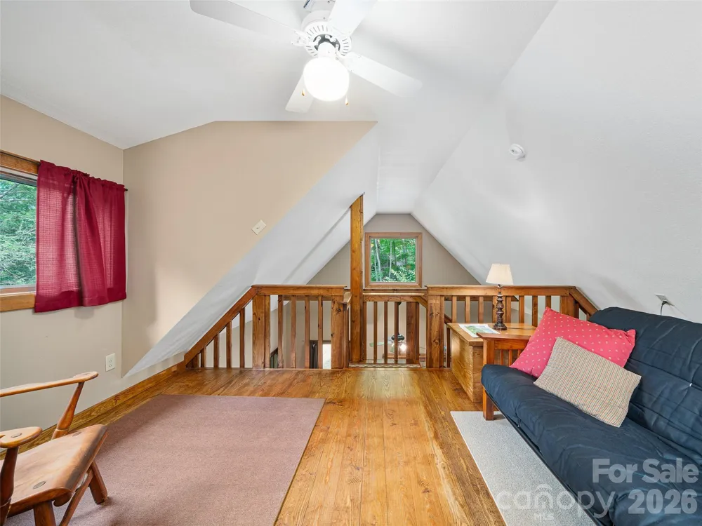 262 Little Pond Drive Burnsville, NC 28714