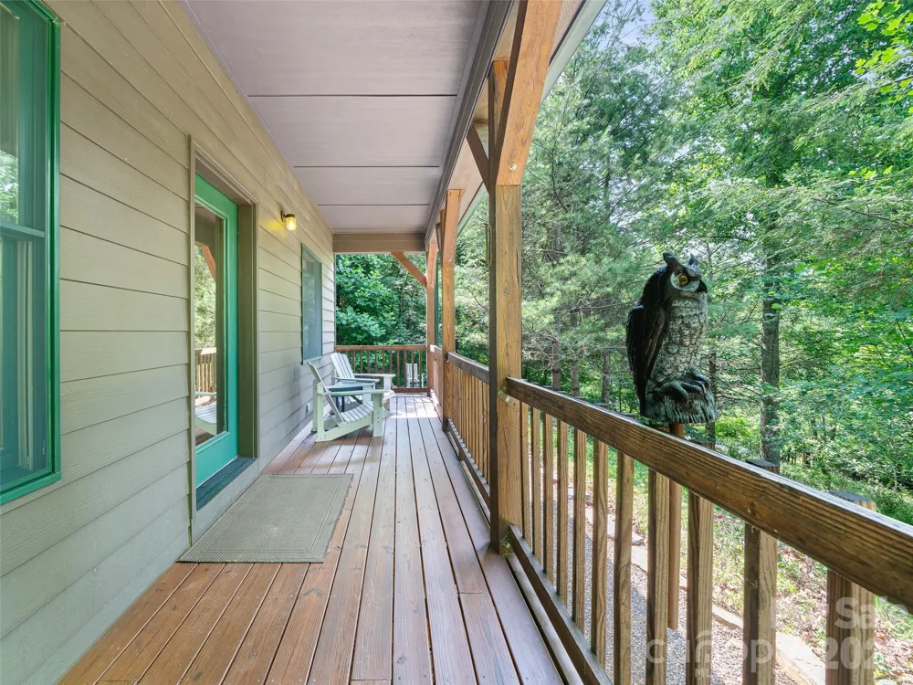 262 Little Pond Drive Burnsville, NC 28714