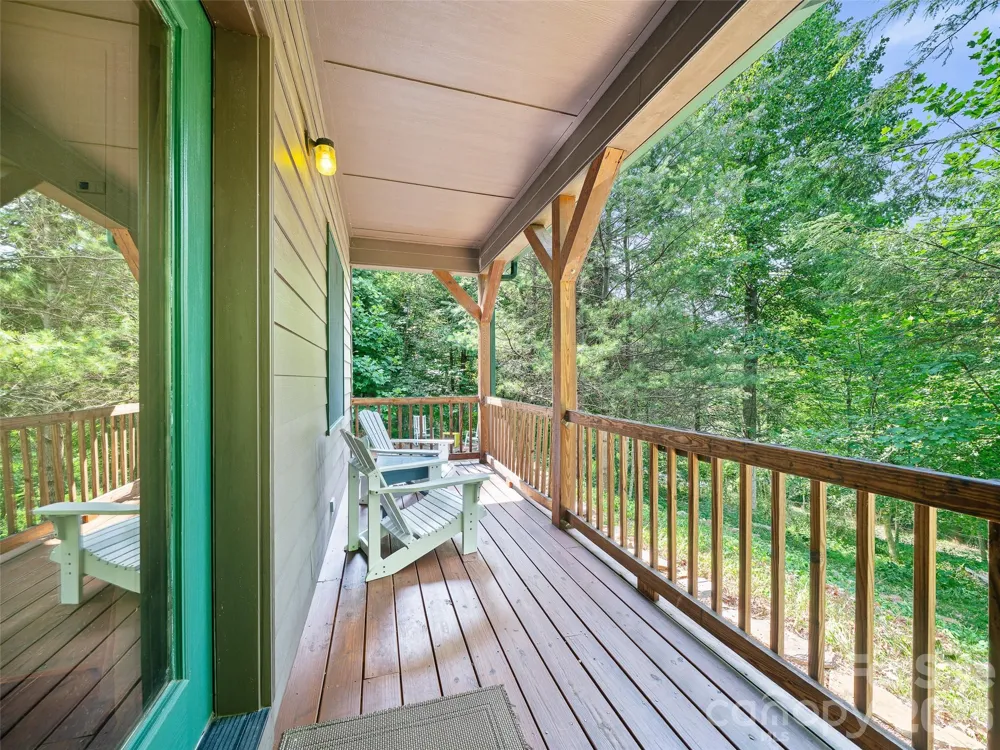 262 Little Pond Drive Burnsville, NC 28714