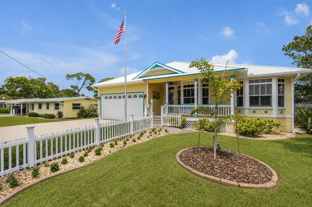 521 S PENINSULA AVENUE New Smyrna Beach, FL 32169