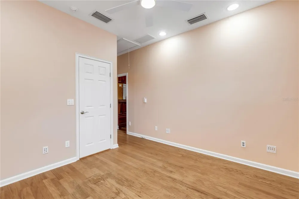 521 S PENINSULA AVENUE New Smyrna Beach, FL 32169