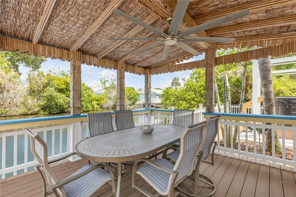 521 S PENINSULA AVENUE New Smyrna Beach, FL 32169