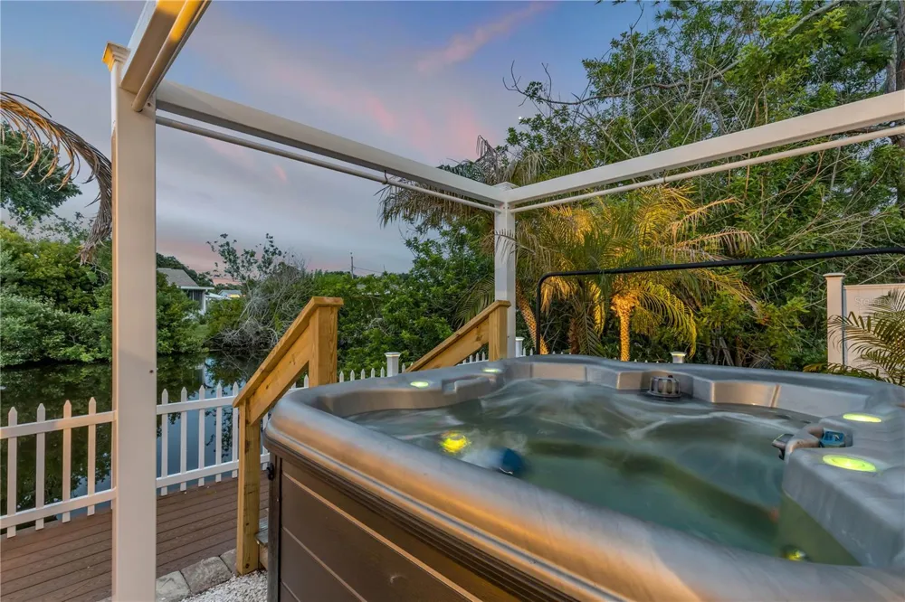 521 S PENINSULA AVENUE New Smyrna Beach, FL 32169