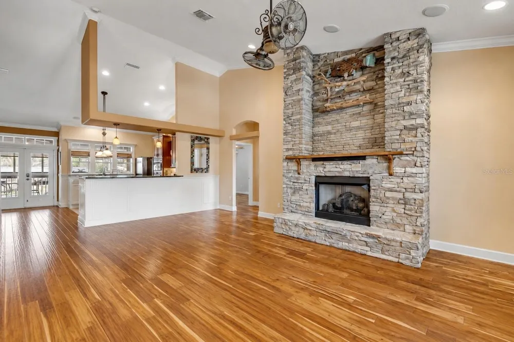 521 S PENINSULA AVENUE New Smyrna Beach, FL 32169