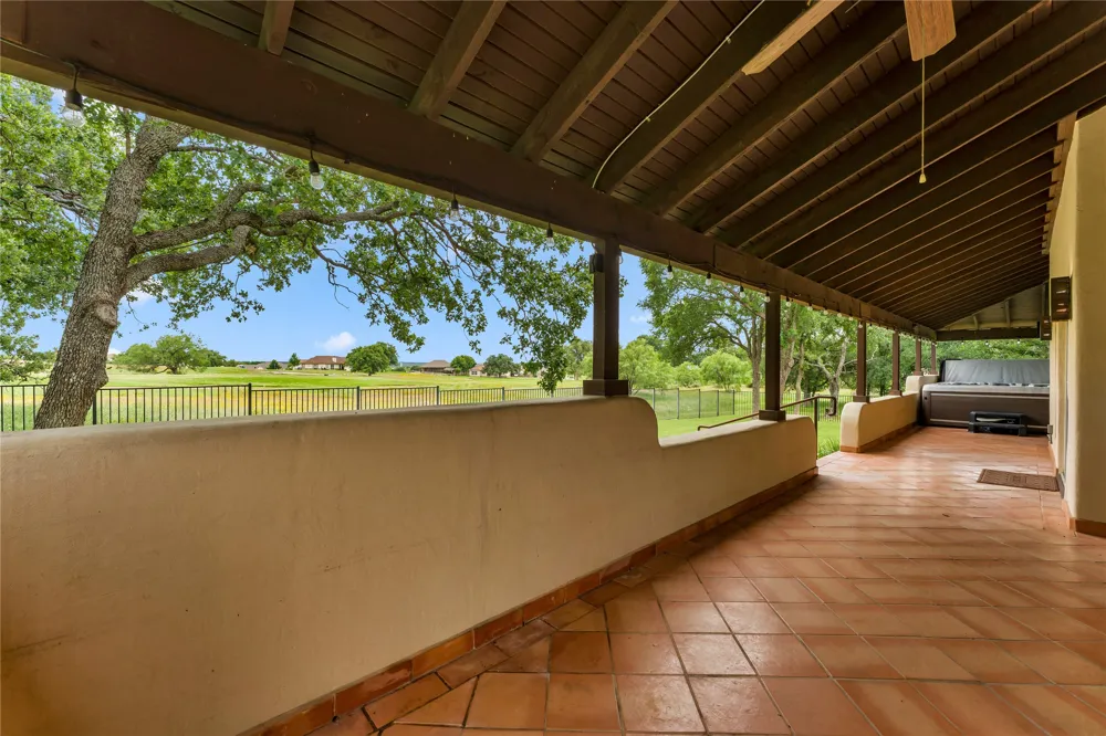 111 Woodlawn Drive Kingsland, TX 78639
