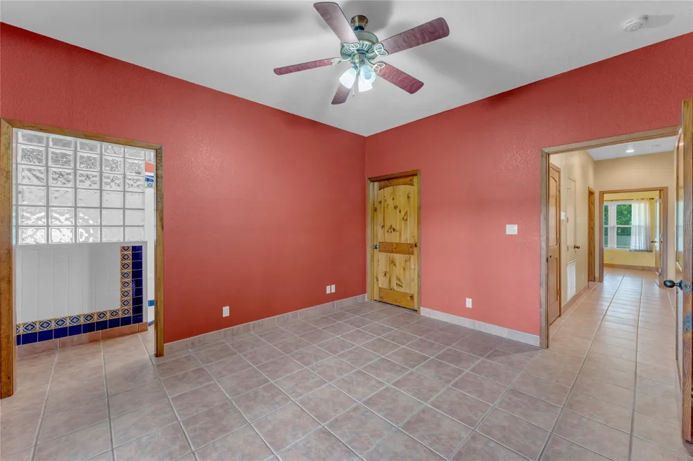 111 Woodlawn Drive Kingsland, TX 78639