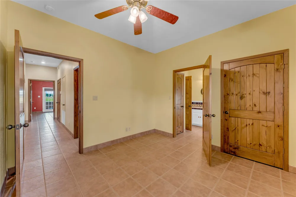 111 Woodlawn Drive Kingsland, TX 78639