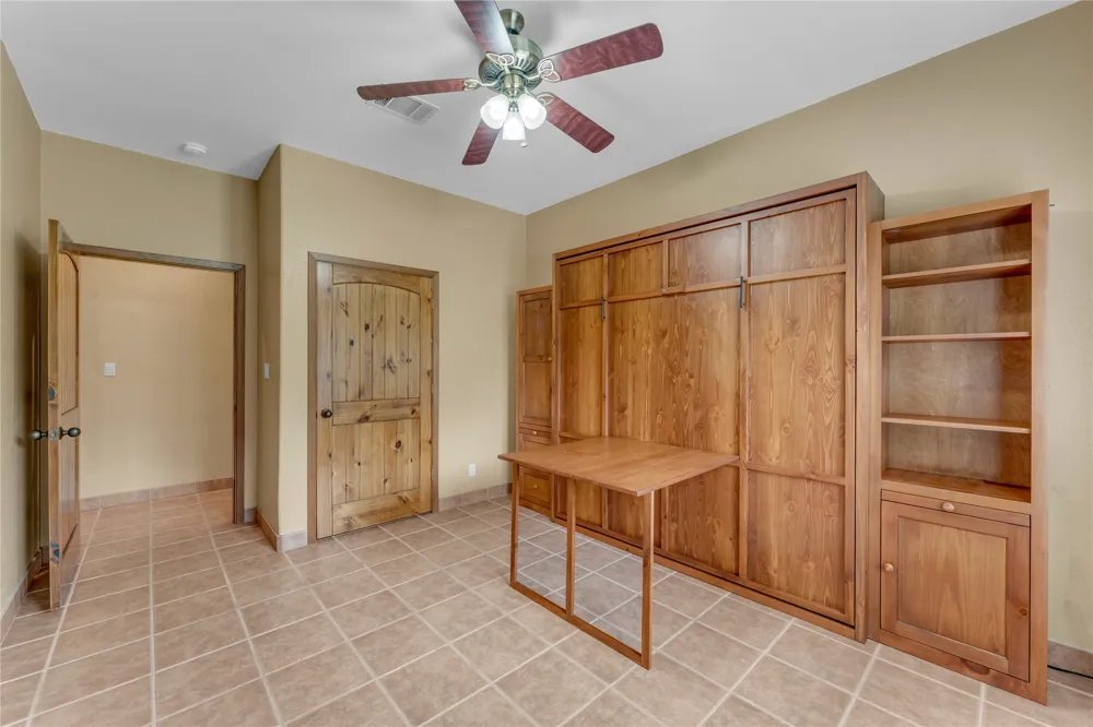 111 Woodlawn Drive Kingsland, TX 78639