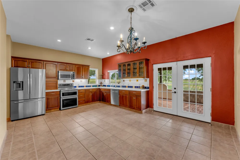 111 Woodlawn Drive Kingsland, TX 78639