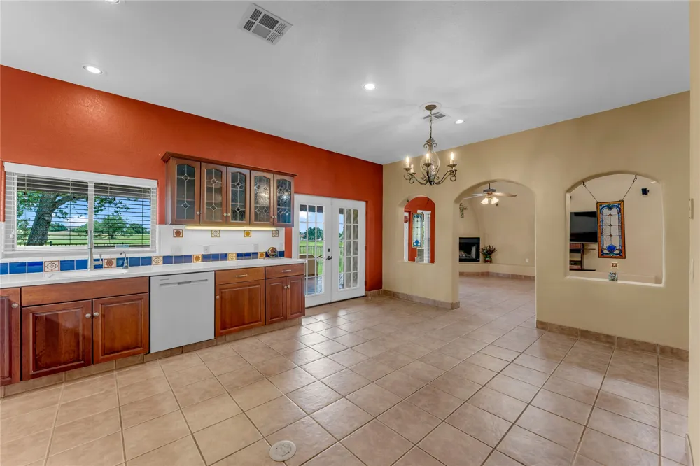 111 Woodlawn Drive Kingsland, TX 78639