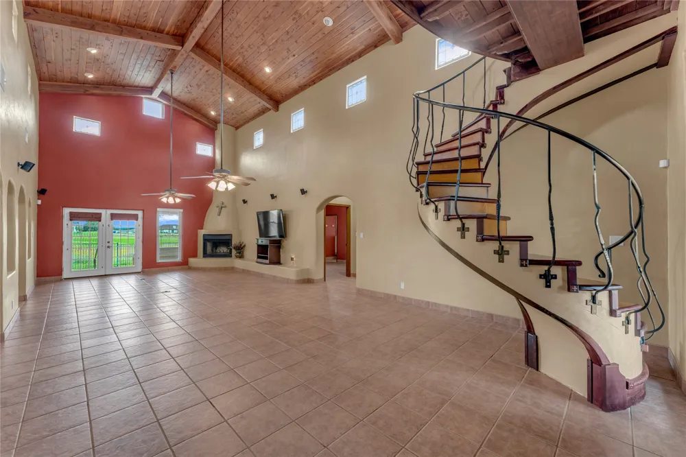 111 Woodlawn Drive Kingsland, TX 78639