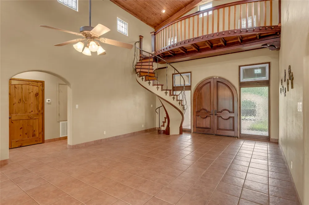 111 Woodlawn Drive Kingsland, TX 78639