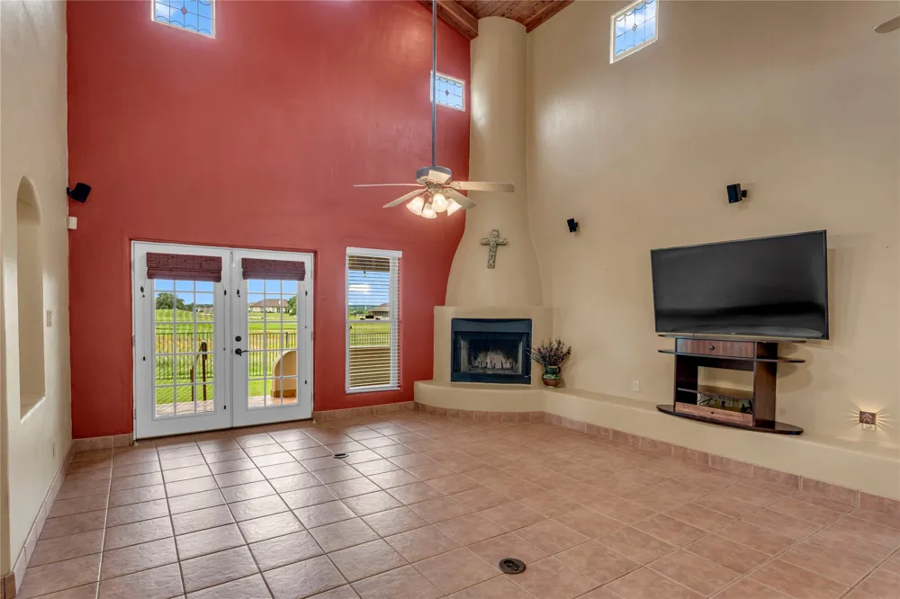111 Woodlawn Drive Kingsland, TX 78639