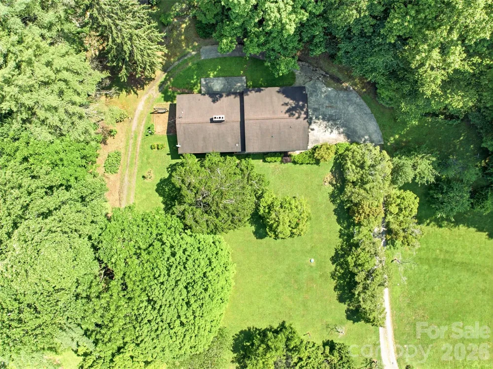 252 Big Stomp Road Waynesville, NC 28786