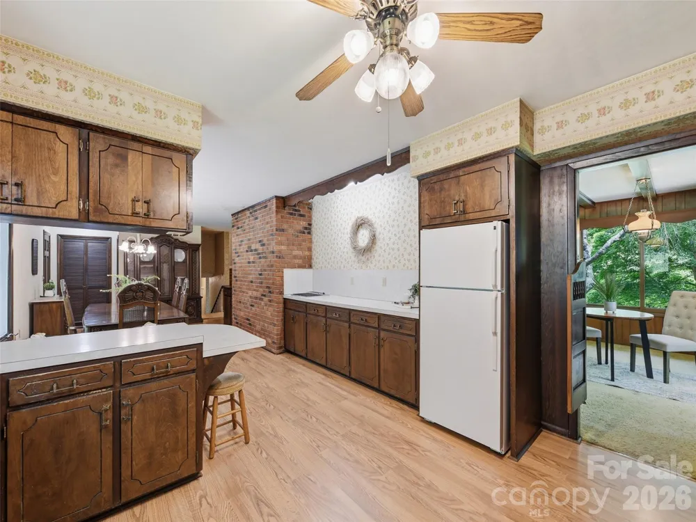 252 Big Stomp Road Waynesville, NC 28786