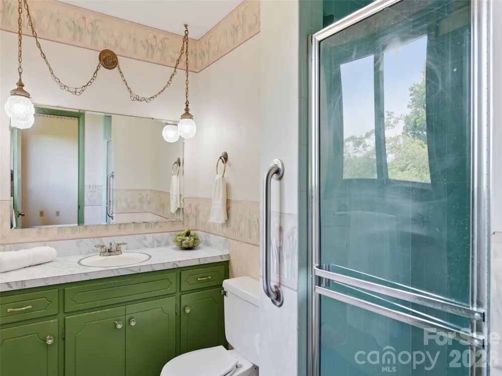 252 Big Stomp Road Waynesville, NC 28786