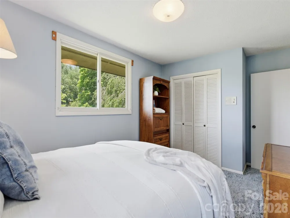 252 Big Stomp Road Waynesville, NC 28786