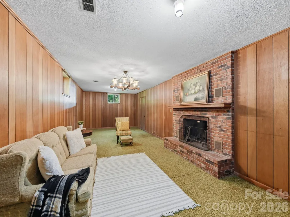 252 Big Stomp Road Waynesville, NC 28786