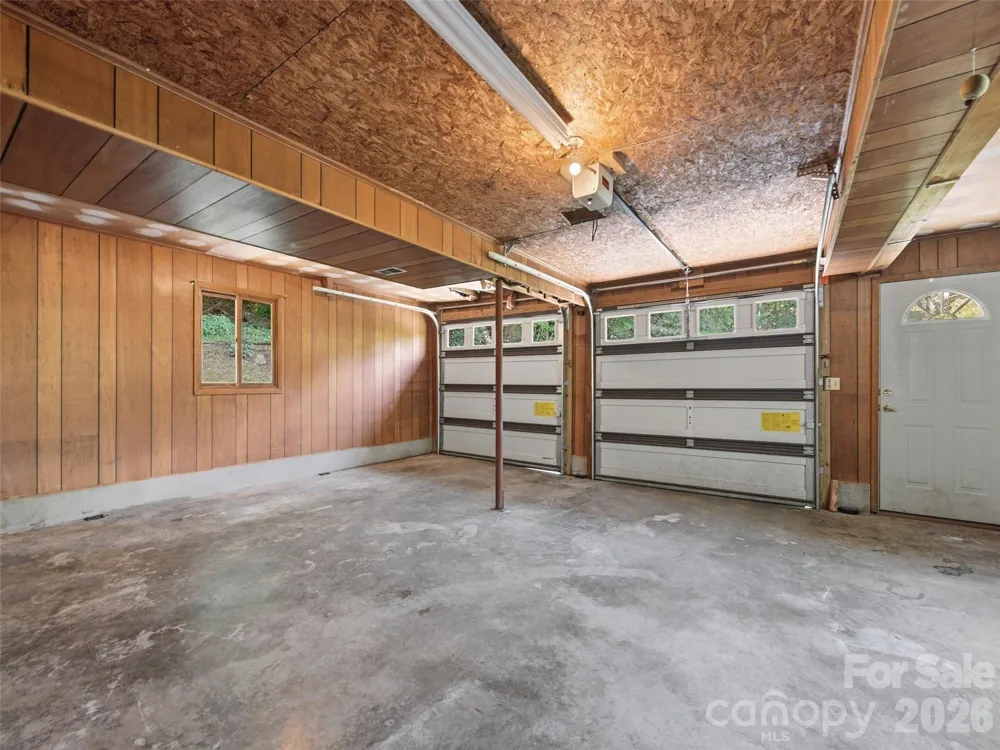 252 Big Stomp Road Waynesville, NC 28786
