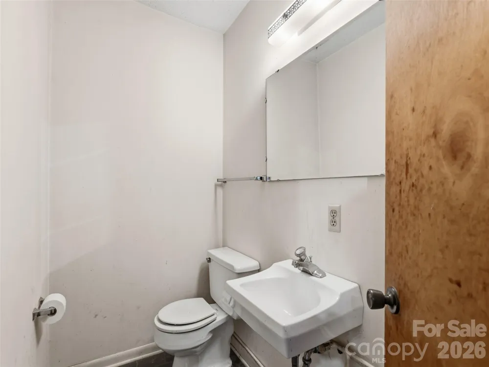 252 Big Stomp Road Waynesville, NC 28786