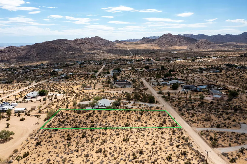 207 Onaga Trail Joshua Tree, CA 92252