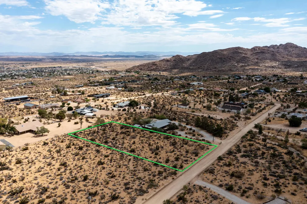 207 Onaga Trail Joshua Tree, CA 92252