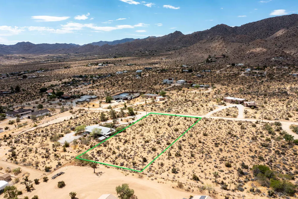 207 Onaga Trail Joshua Tree, CA 92252