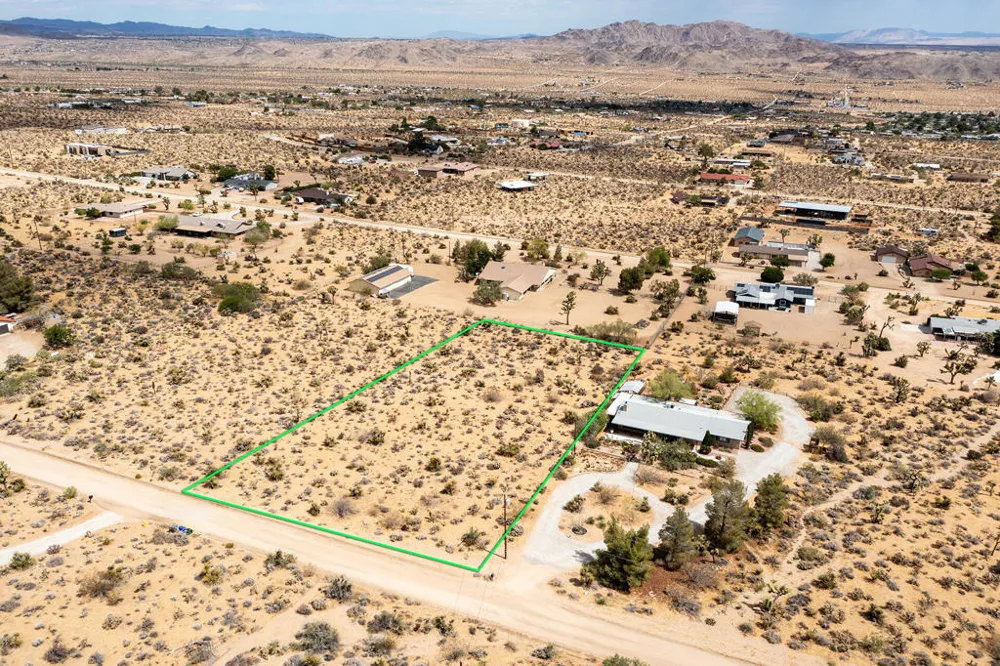 207 Onaga Trail Joshua Tree, CA 92252