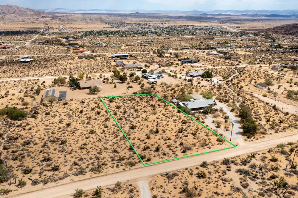 207 Onaga Trail Joshua Tree, CA 92252