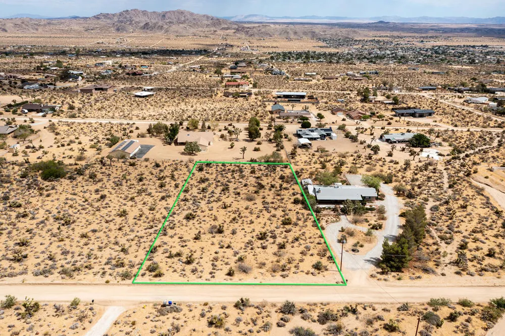 207 Onaga Trail Joshua Tree, CA 92252