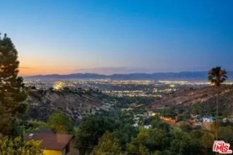 14445 MULHOLLAND DRIVE