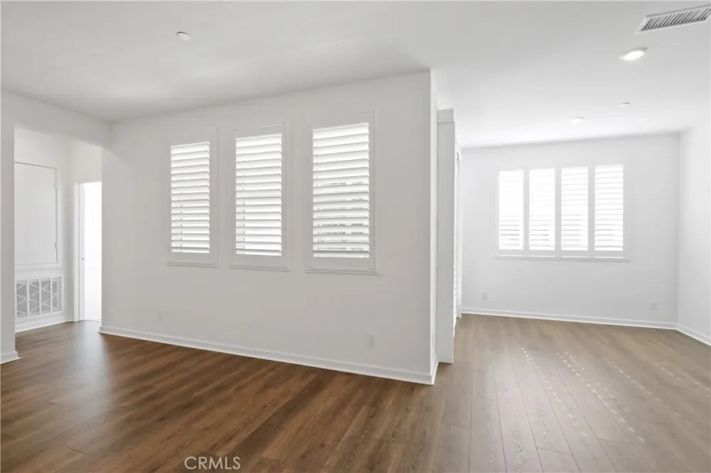960 Tangent Privado #305 Ontario, CA 91764
