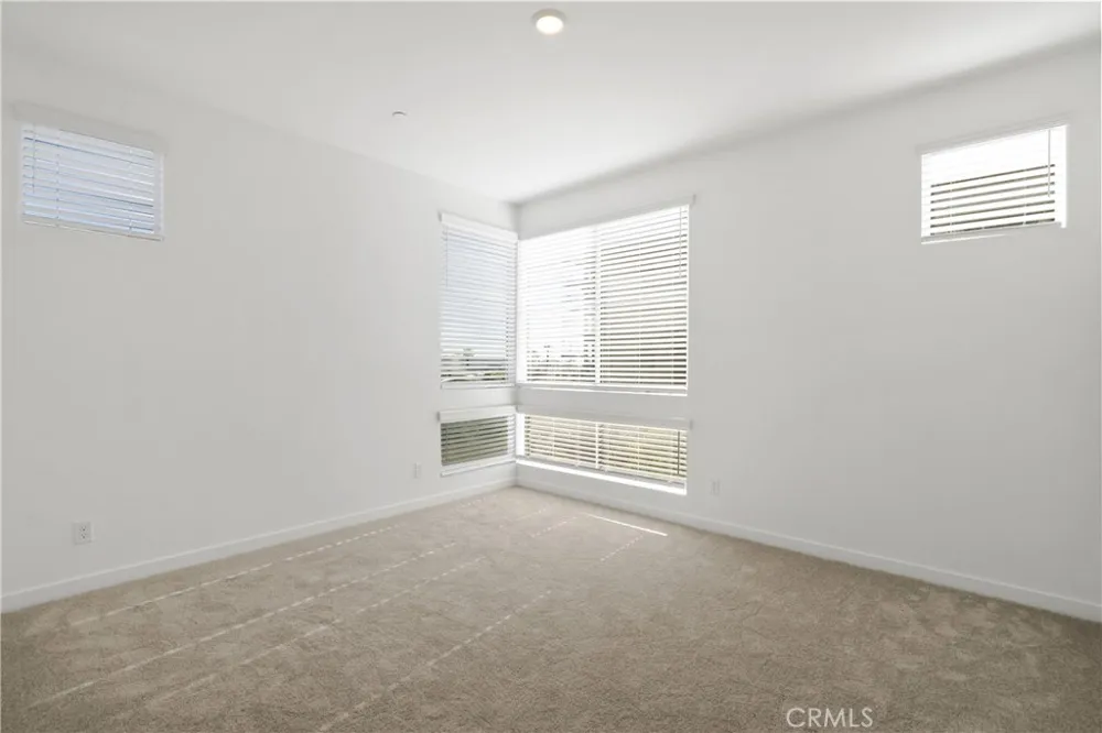 960 Tangent Privado #305 Ontario, CA 91764