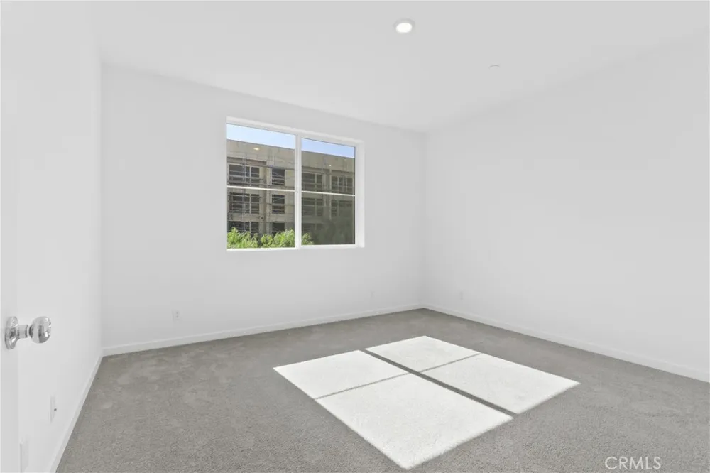 960 Tangent Privado #305 Ontario, CA 91764