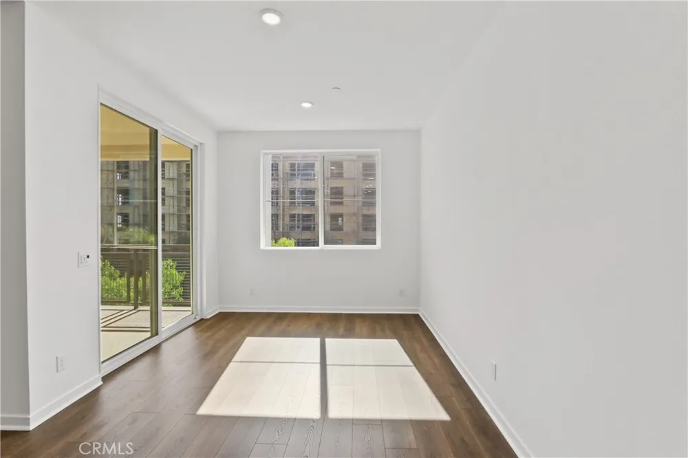 960 Tangent Privado #305 Ontario, CA 91764
