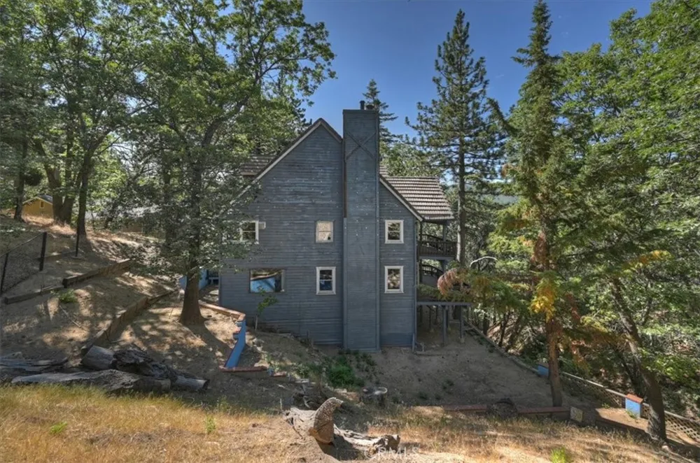 30228 Elfin Court Running Springs, CA 92382