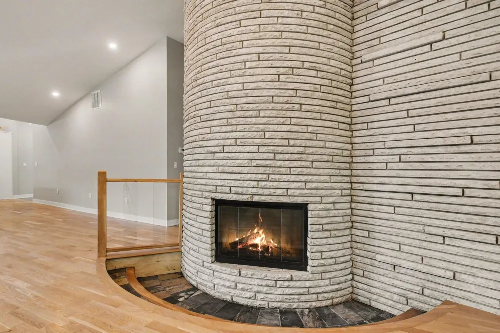 2631 Hillview Lane St. Joseph, MI 49085