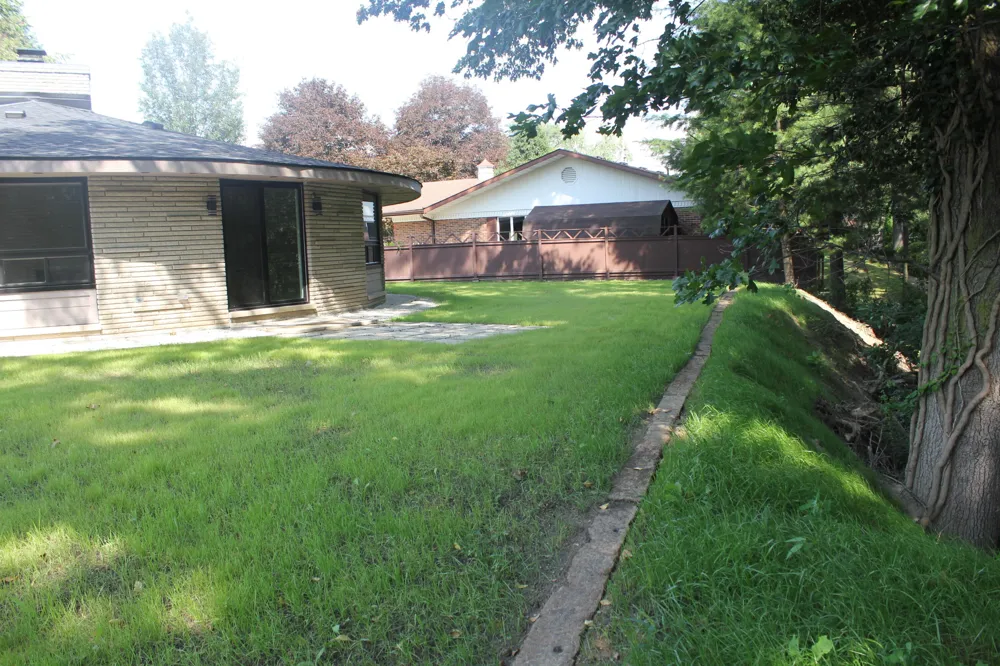 2631 Hillview Lane St. Joseph, MI 49085