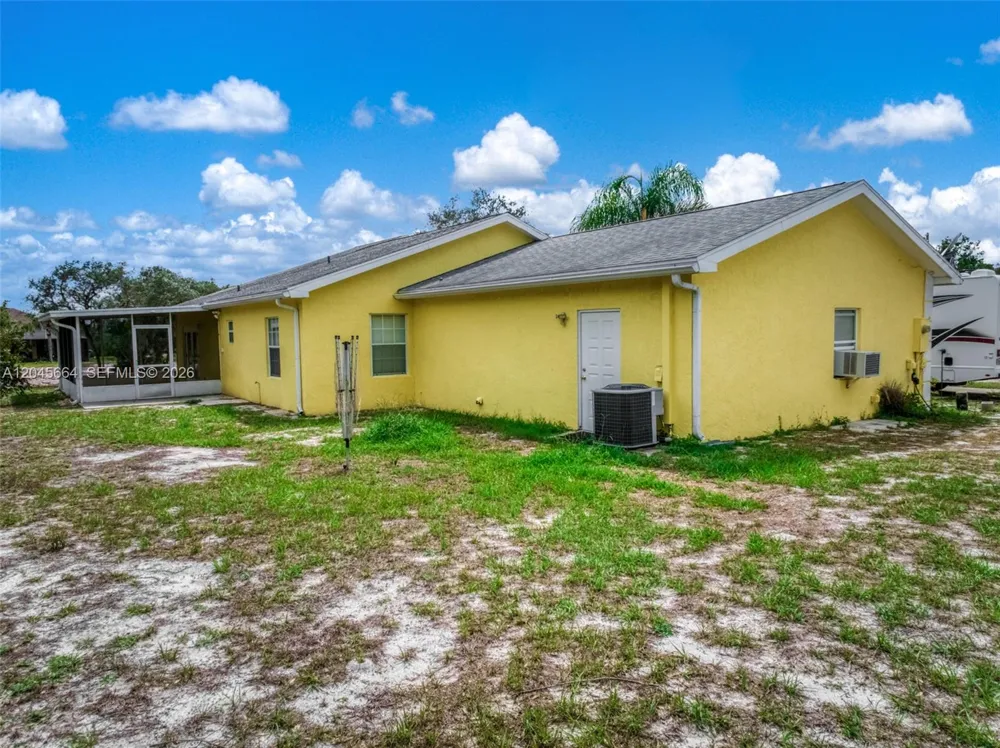 3077 W Scoralick Road Avon Park, FL 33825