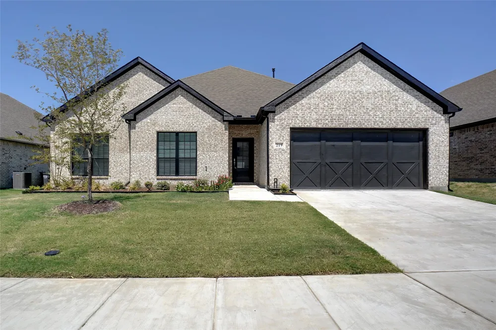 219 Community Drive Lavon, TX 75166