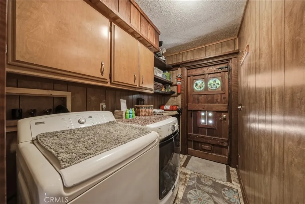7035 Floyd Way Nice, CA 95464