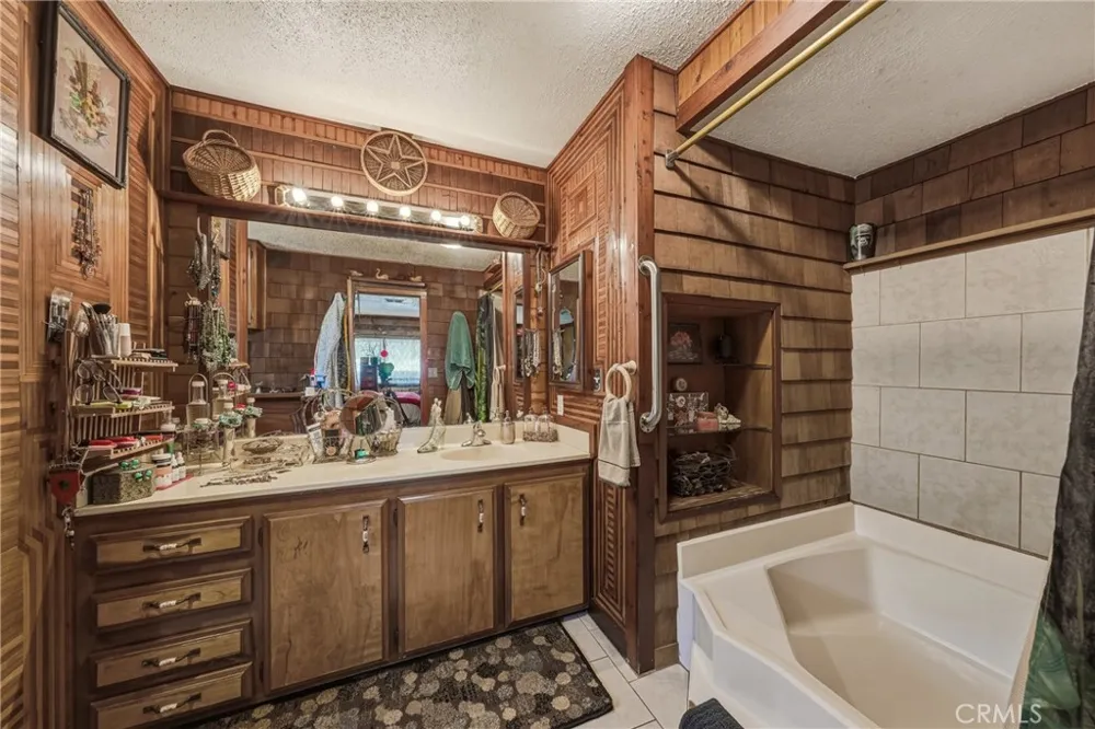 7035 Floyd Way Nice, CA 95464